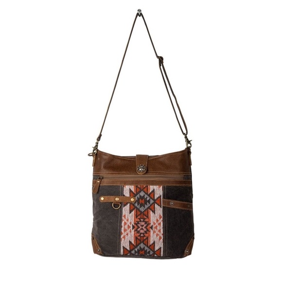 NWT Myra Western Style Crossbody bag - Picture 2 of 10